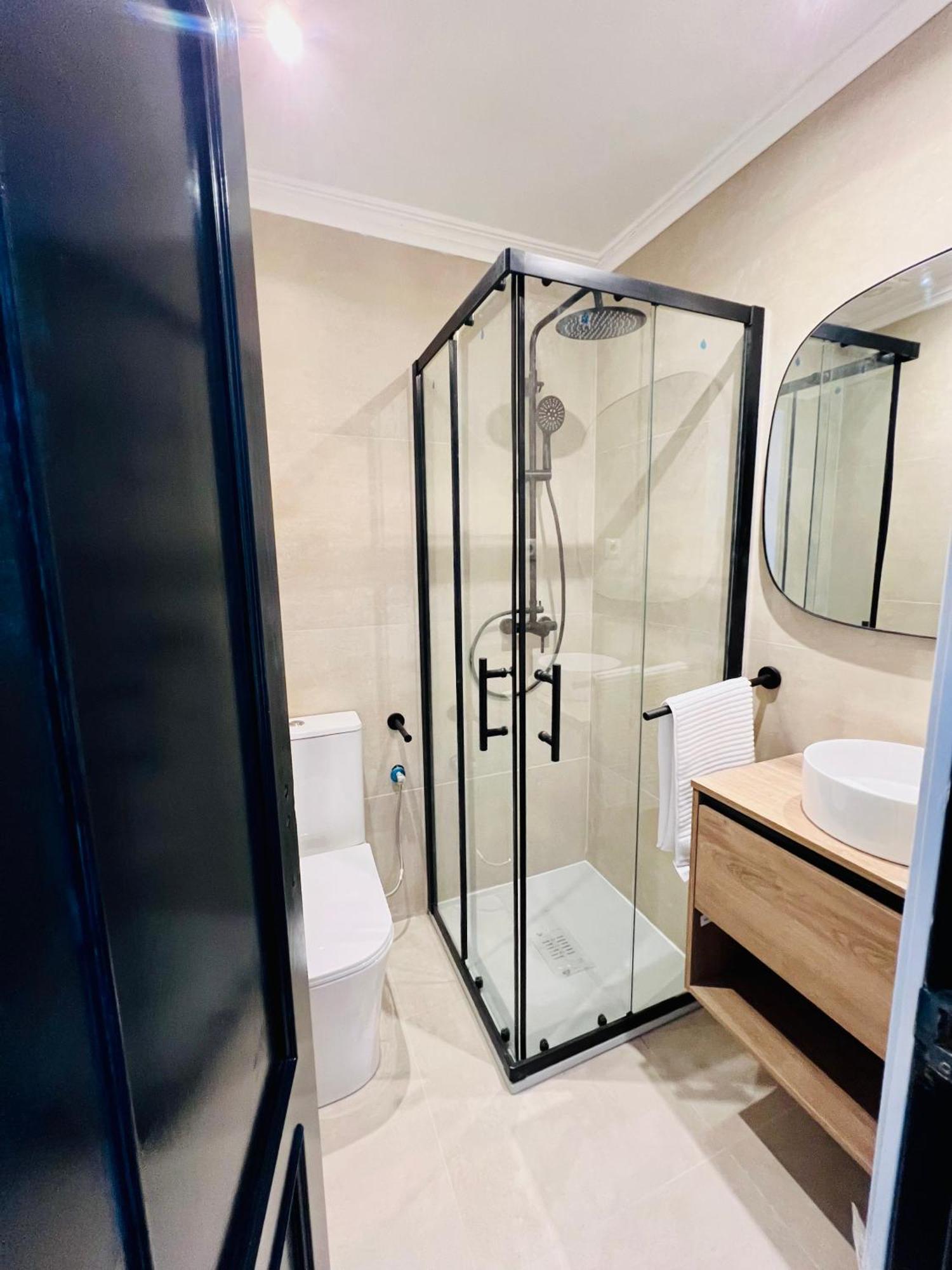 Albergue Miguel Angel Мадрид Екстериор снимка