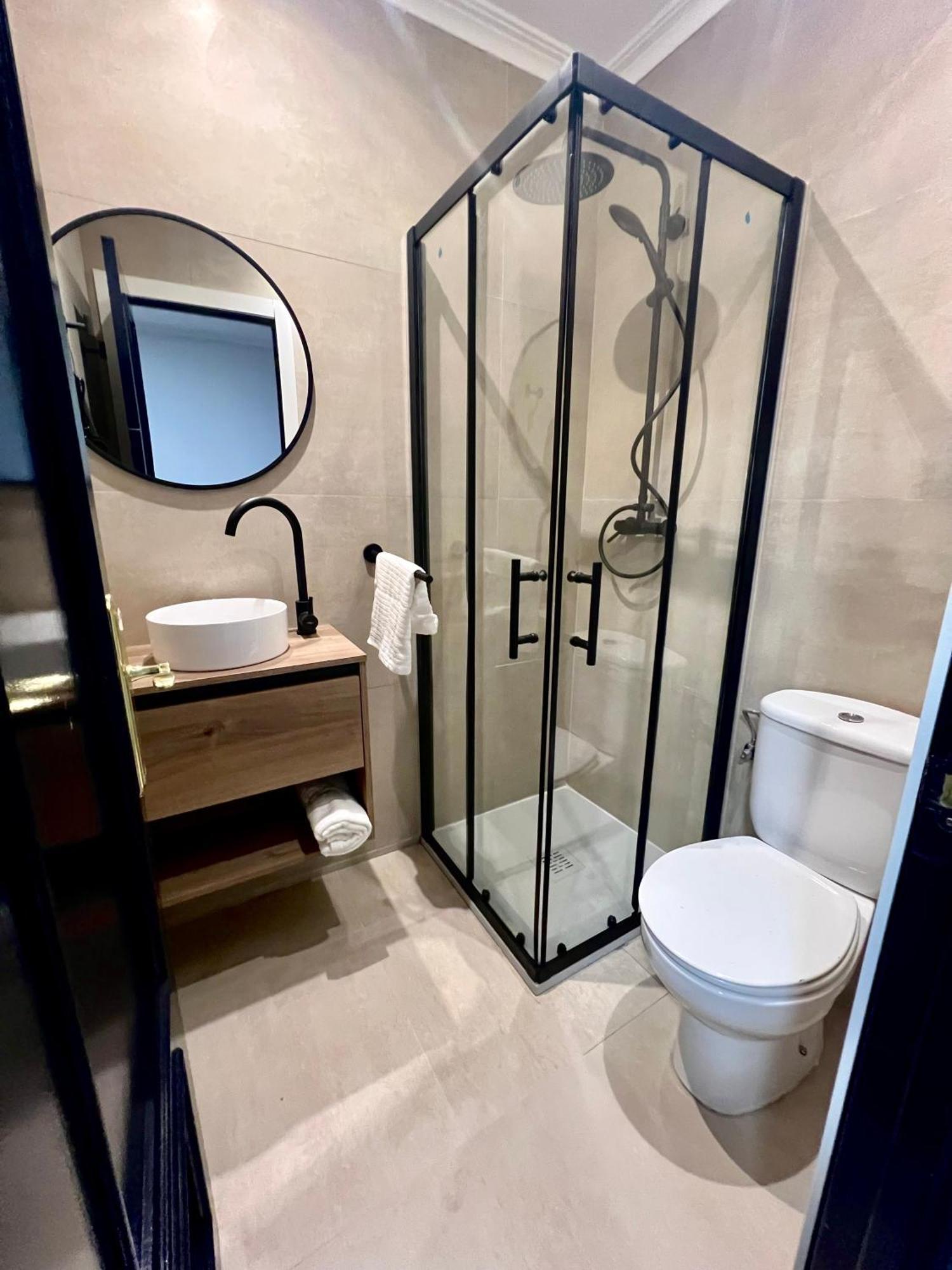 Albergue Miguel Angel Мадрид Екстериор снимка