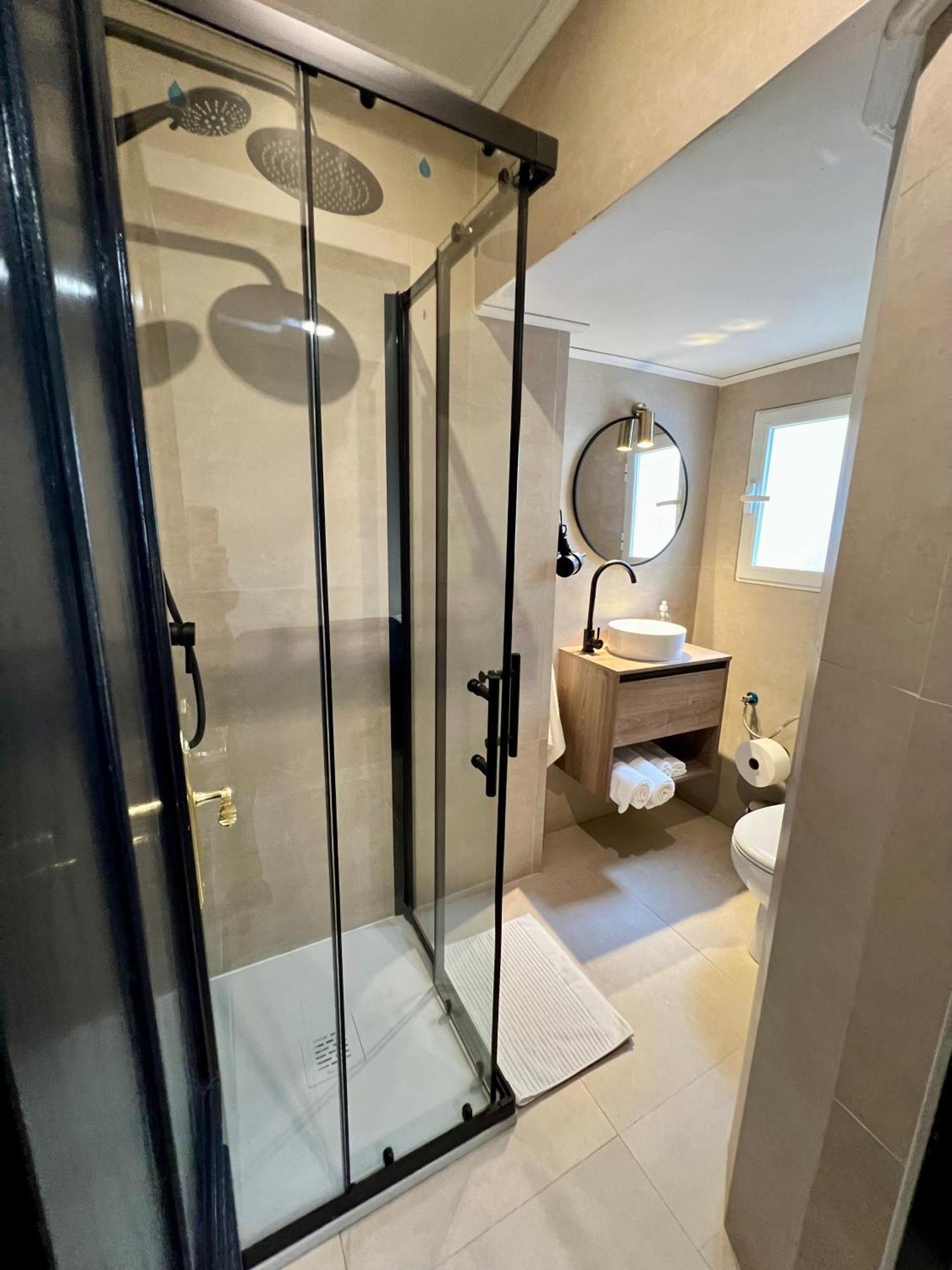 Albergue Miguel Angel Мадрид Екстериор снимка