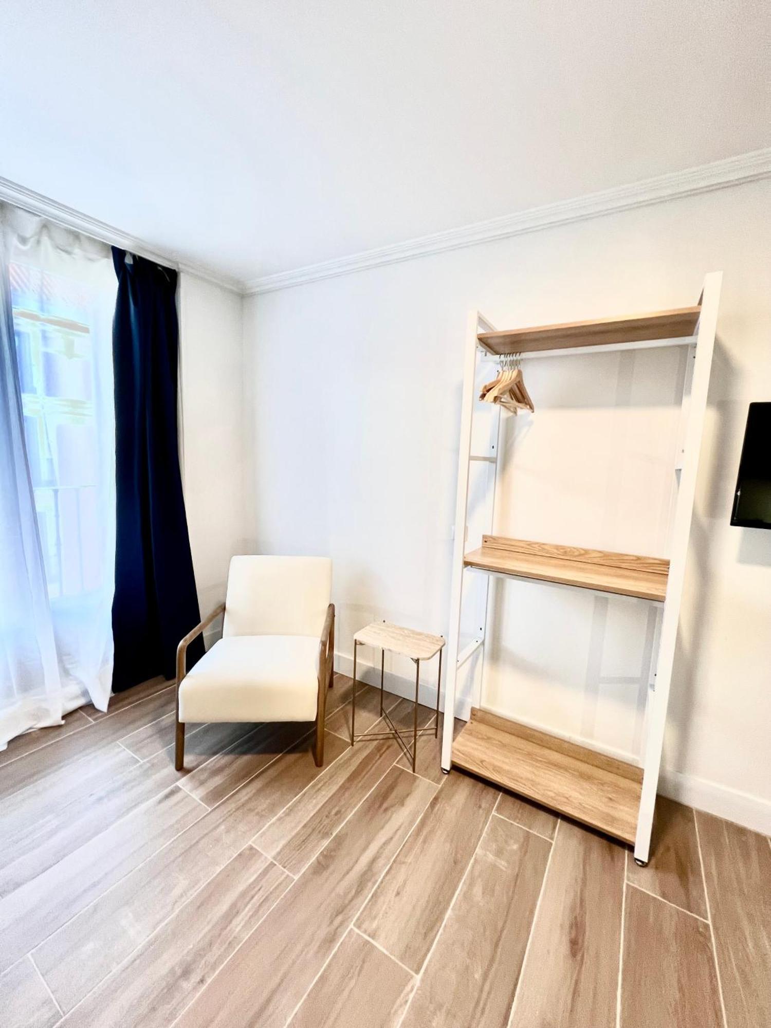 Albergue Miguel Angel Мадрид Екстериор снимка